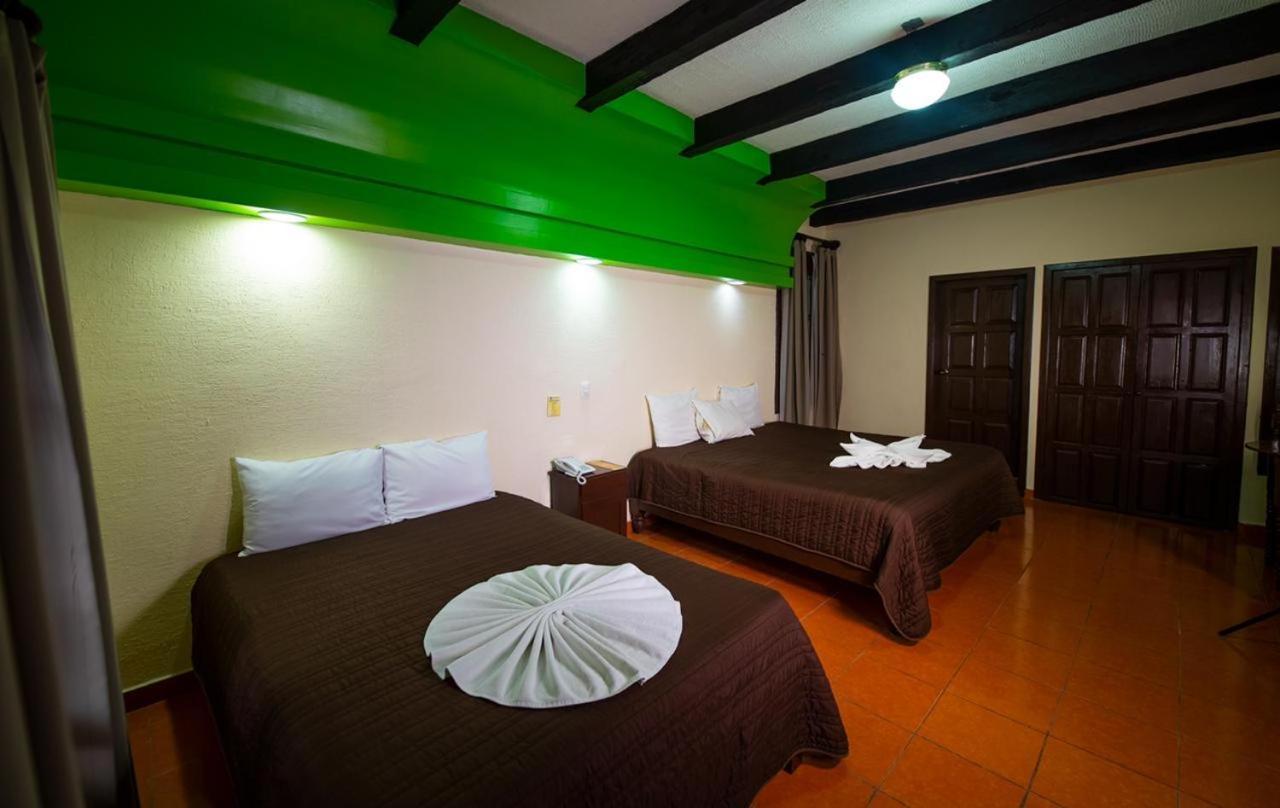Hotel D'Monica Сан-Кристобаль-де-Ла-Касас Экстерьер фото