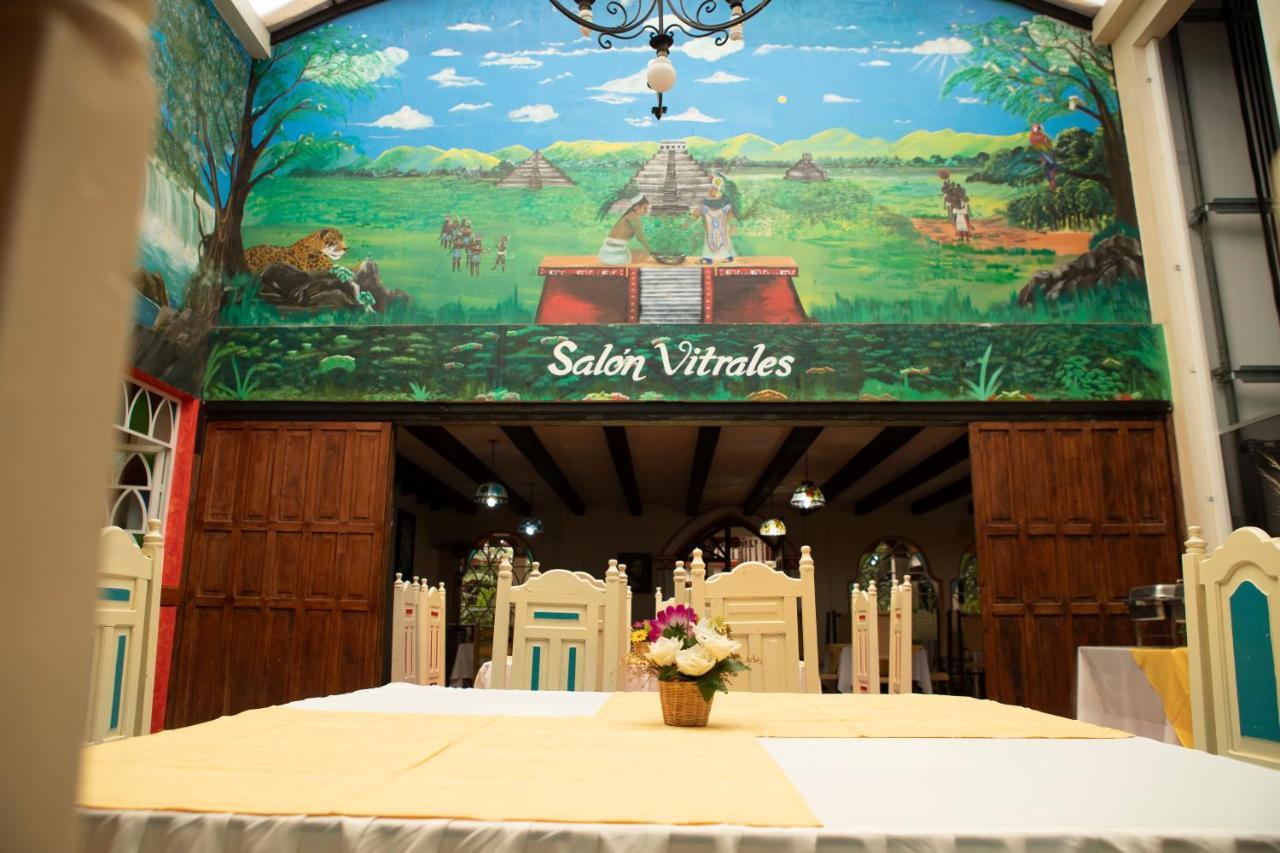 Hotel D'Monica Сан-Кристобаль-де-Ла-Касас Экстерьер фото