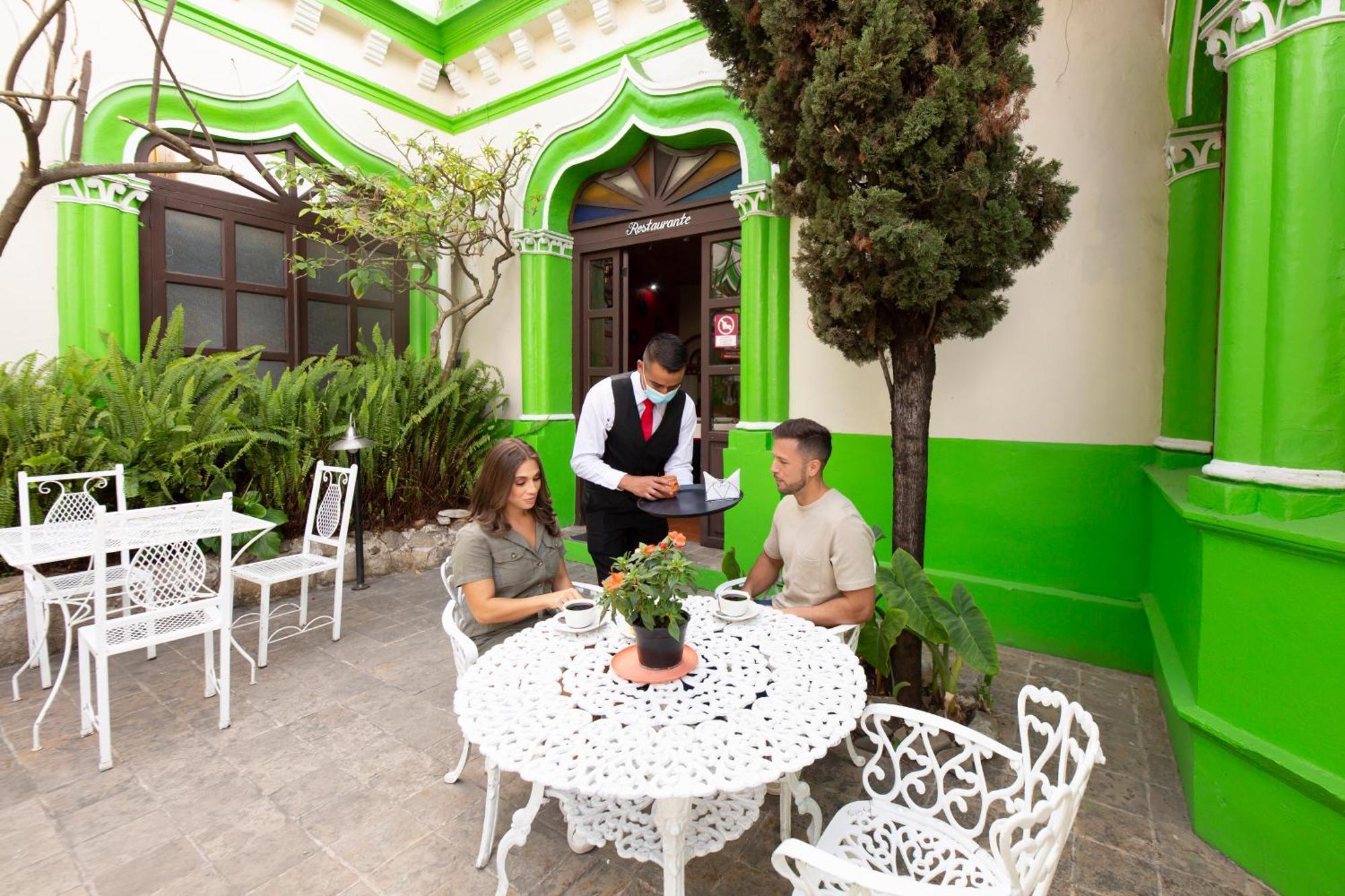 Hotel D'Monica Сан-Кристобаль-де-Ла-Касас Экстерьер фото