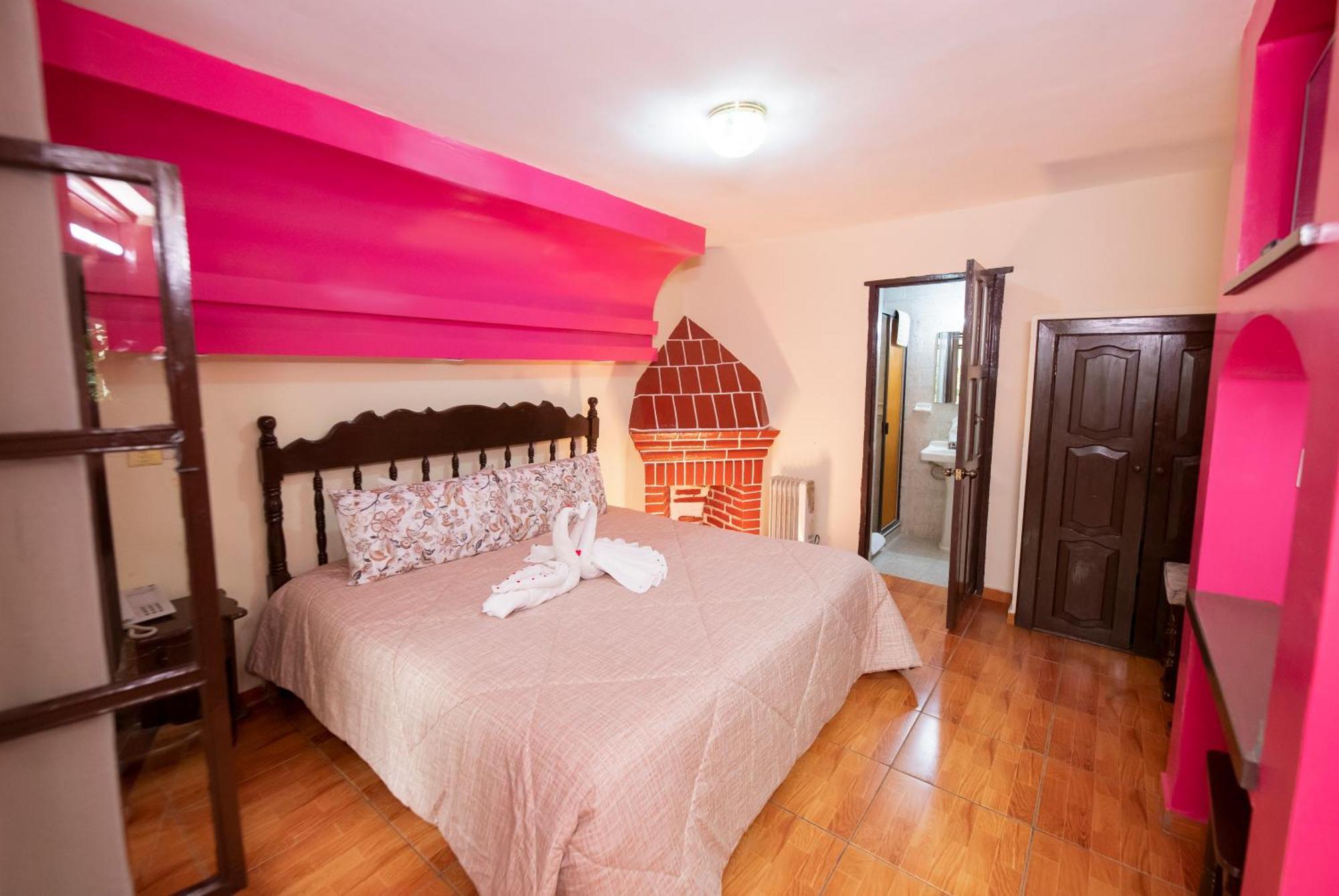 Hotel D'Monica Сан-Кристобаль-де-Ла-Касас Экстерьер фото